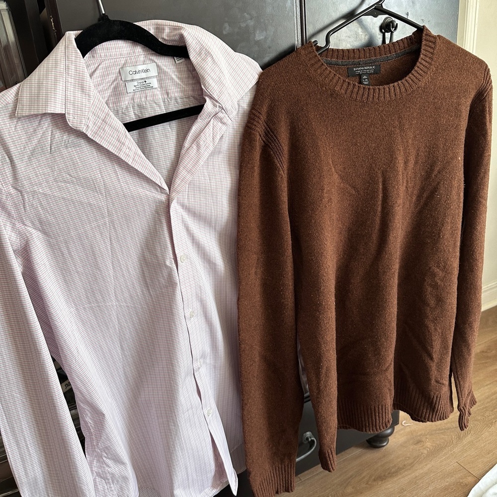 🚨🎉Bundle 2 Long Sleeves Banana Republic Men's Crewneck Sweater and CK